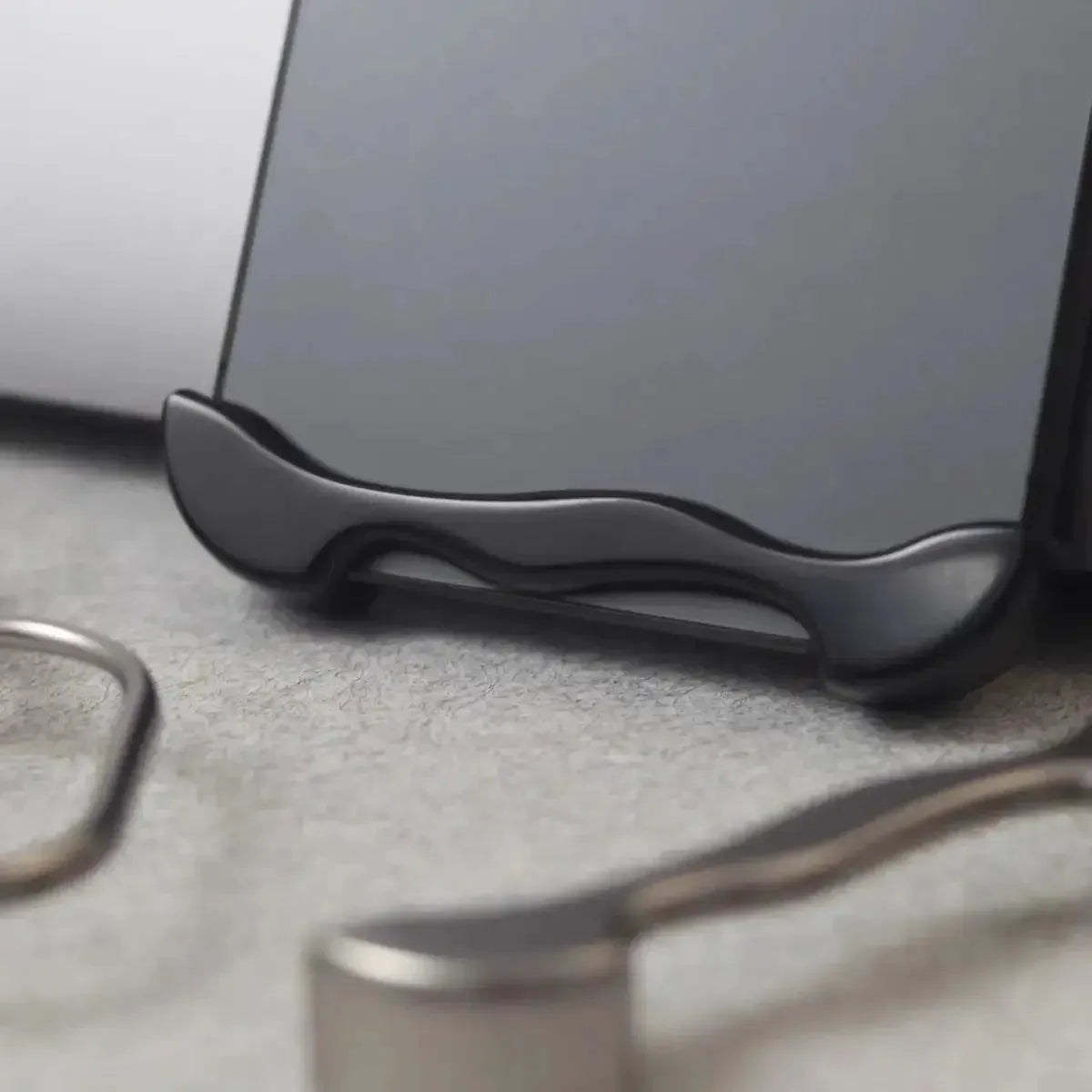 Buy Aluminum Alloy Anti-fall Heat Dissipation Bezel Slim iPhone Case , Pekah at Caseles -Silver, iPhone 16 Pro Max